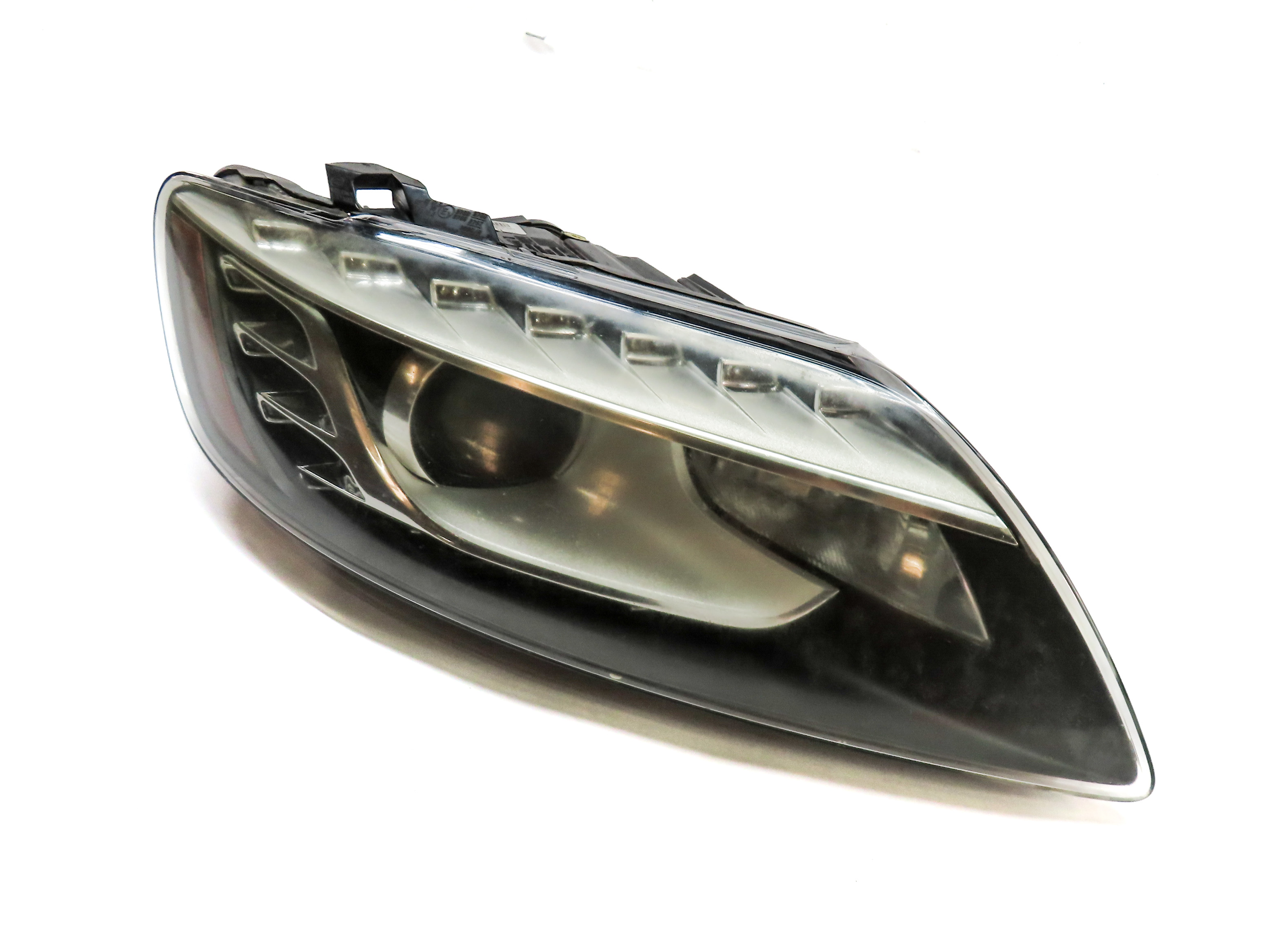 2010-2015 AUDI Q7 (4L) RIGHT PASSENGER XENON HID HEADLIGHT LIGHT LAMP (NON AFS) — exact item pictured